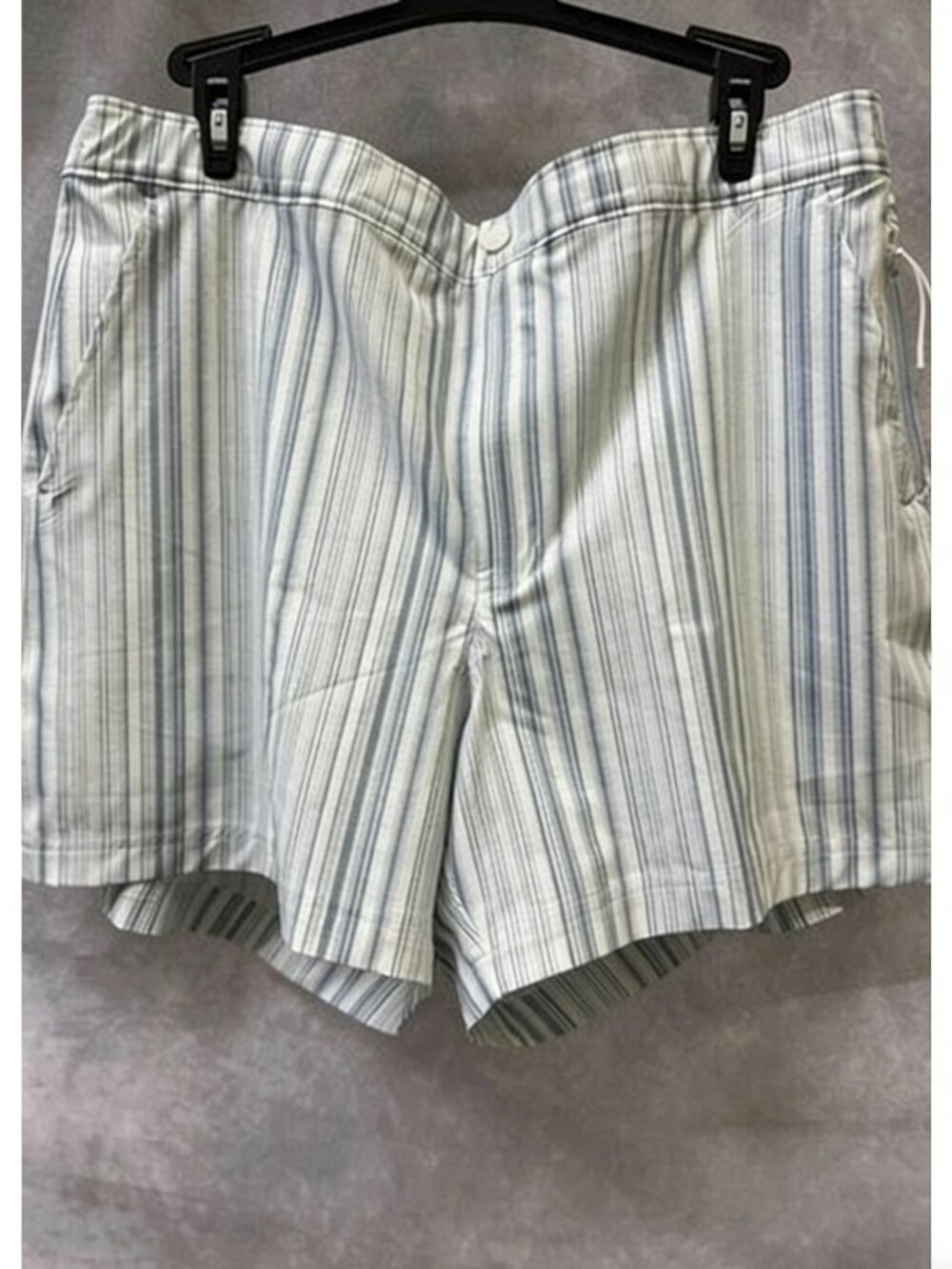 VRST 5″ Resort Shorts Men’s Blue Stripe New